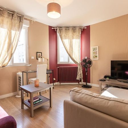 Maison De Ville 2 Chambres "Alambic" Жонзак Екстериор снимка