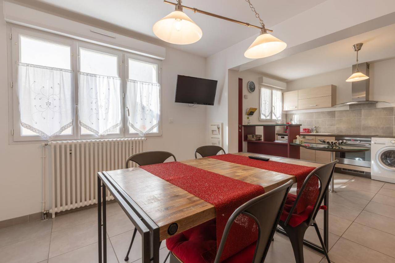 Maison De Ville 2 Chambres "Alambic" Жонзак Екстериор снимка