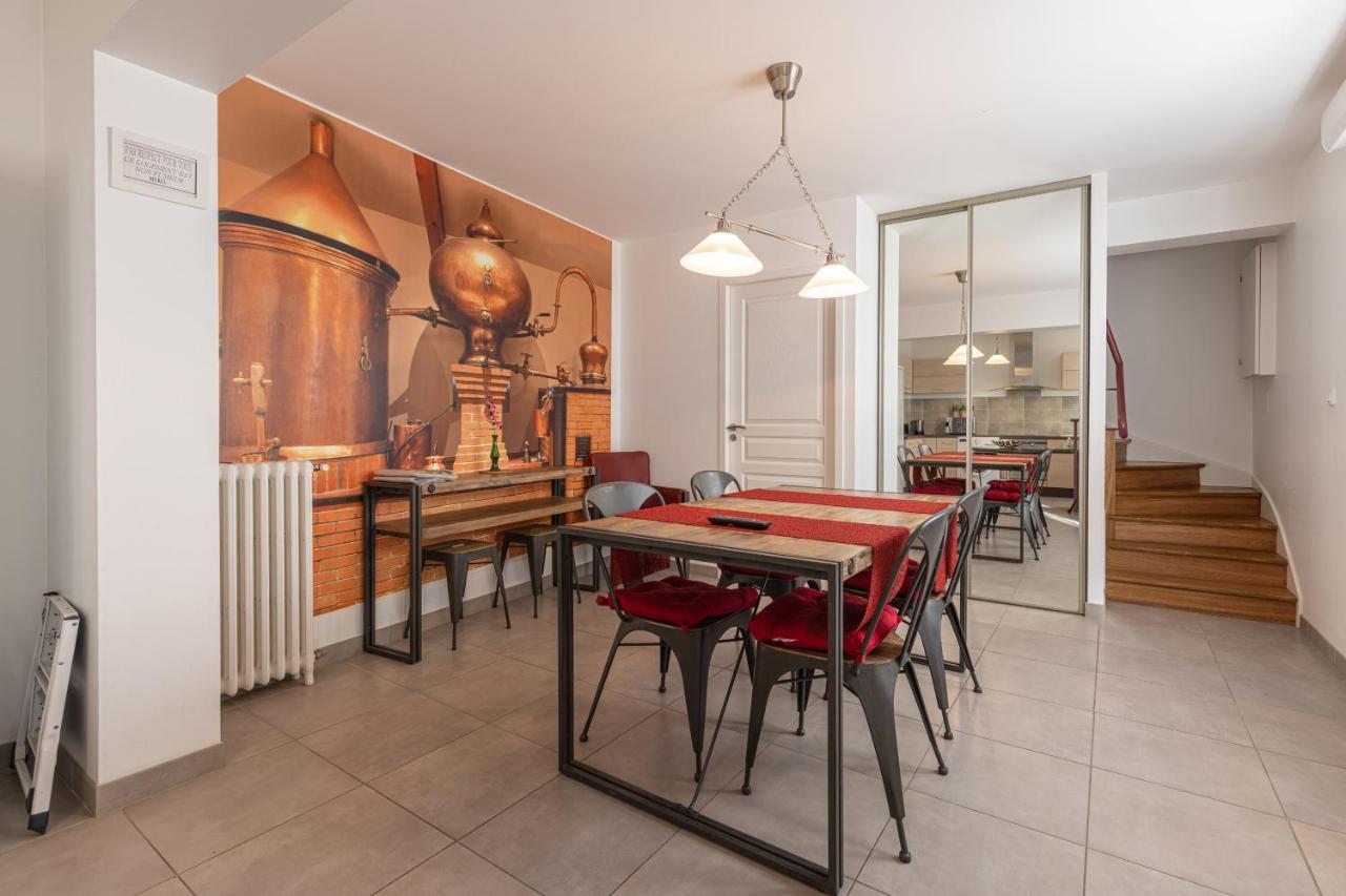 Maison De Ville 2 Chambres "Alambic" Жонзак Екстериор снимка